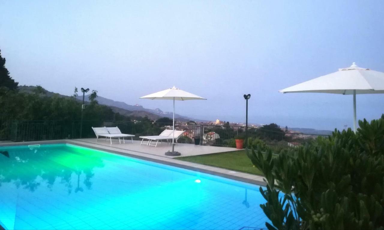 Villa Capogrecale - Piscina Riscaldata П'єдімонте-Етнео Екстер'єр фото